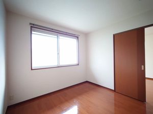 ブルー・ヘブン・エイト 203号-8