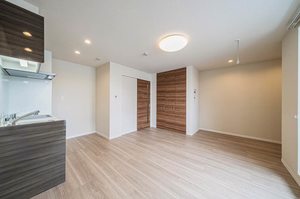 Ｌｅｘｕｓ　Ｓｑｕａｒｅ 201号-3