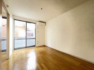 ヴィラージュ・Ｓ 102号-2