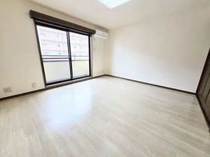 クレストM 302号-3