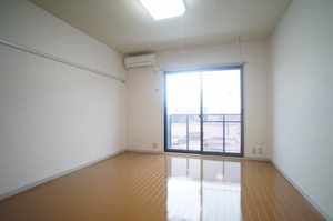 春日シャーメゾン 206号-3