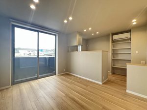 アジュール 101号-2