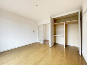 ハイネス山の寺 203号-3