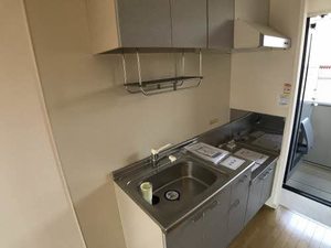 シャルマン西勝山 201号-4