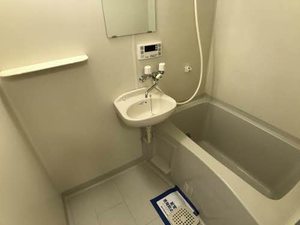 シャルマン西勝山 201号-6