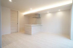 シャーメゾン コア八日町 102号-6