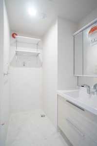 シャーメゾン コア八日町 104号-8