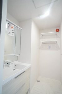 シャーメゾン コア八日町 203号-7