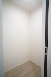 シャーメゾン コア八日町 302号-12