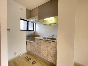 プレステージ川岸 E 101号-3