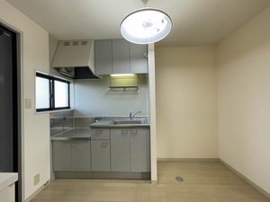 フレグランスおいし 203号-4