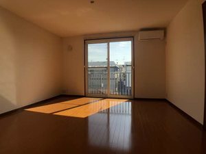 ヴィラージュ室小路 203号-5