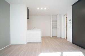 ヒールコート本町 103号-3