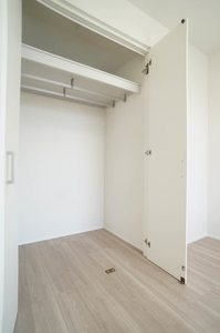 ヒールコート本町 303号-12