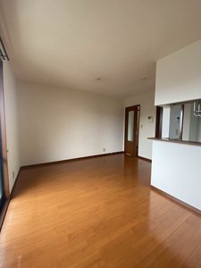 シャトル・トシ 203号-3