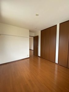 シャトル・トシ 203号-11