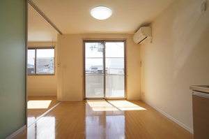 シャーメゾンみはた 201号-2