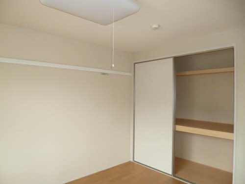 ラフィーネかみのやま 101号-6