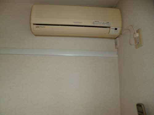 ラフィーネかみのやま 101号-8