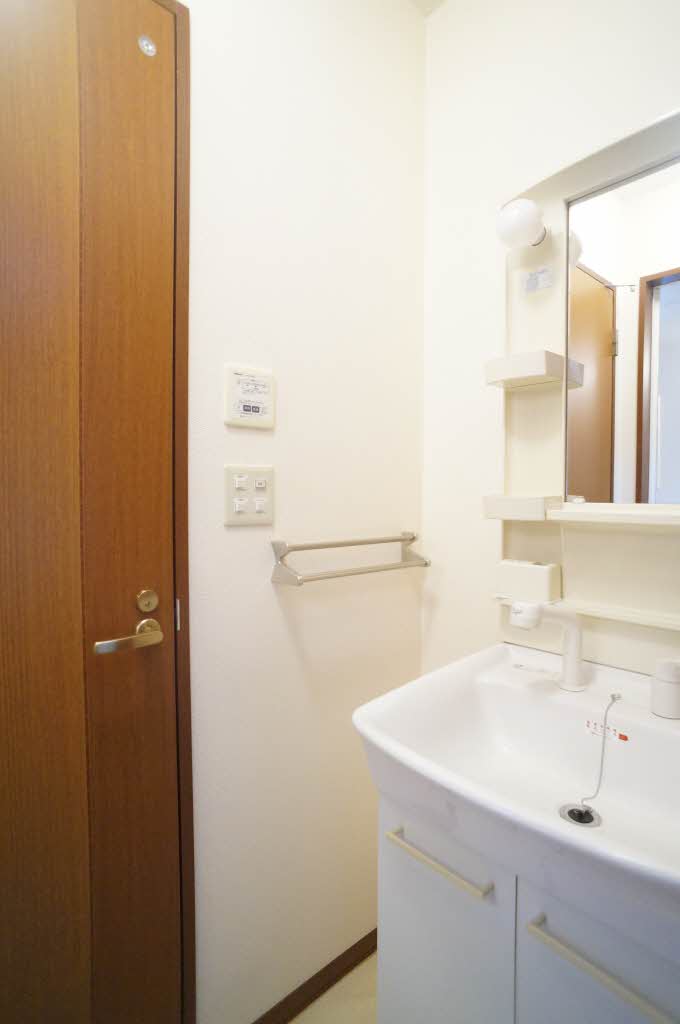 カーサ・ブランシェⅡ 103号-8