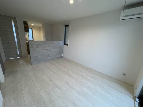 サン・スリーゼ 201号-1