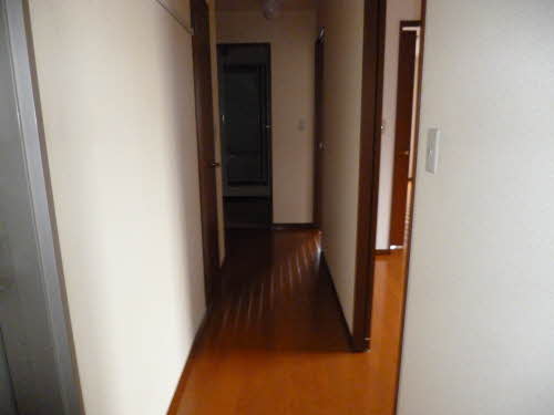 メゾン・ド・シャルム 203号-8