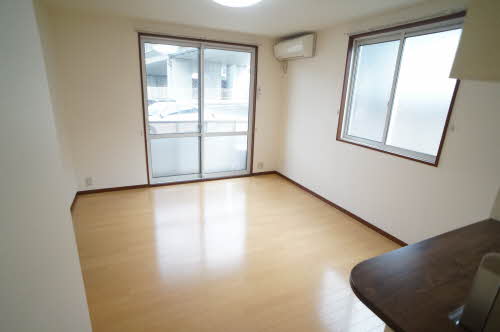 シャーメゾン中里 101号-4