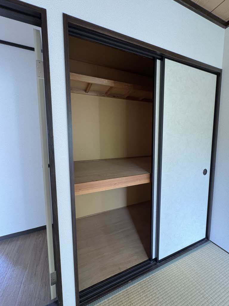 フレグランス黒松 203号-8