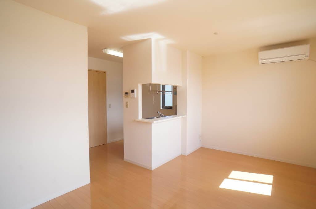 トリプルエイト 103号-3