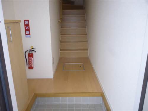 トリプルエイト 201号-3