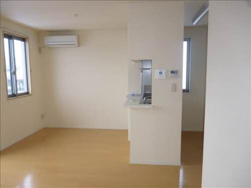 トリプルエイト 201号-4