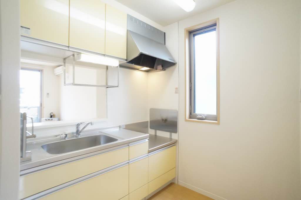 シャーメゾンピノＡ A101号-3