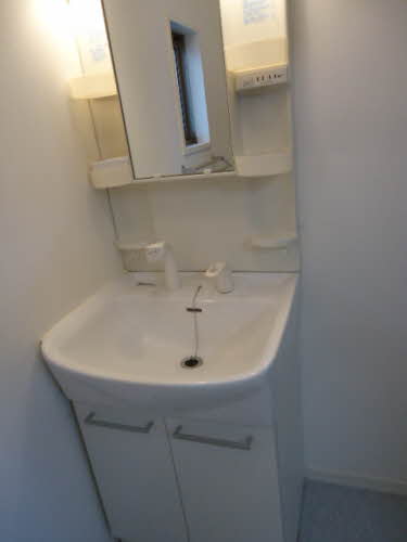 ヴィラ・アプリエール 202号-7