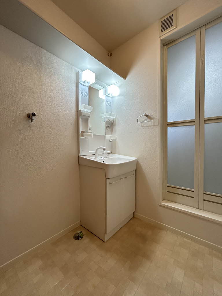 ヴィラ　モルゲンレーテ A101号-6