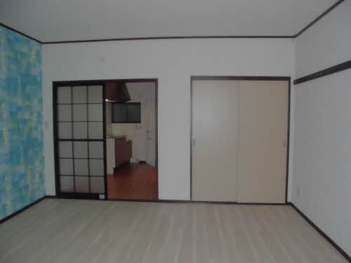 パインヒルズ 102号-2