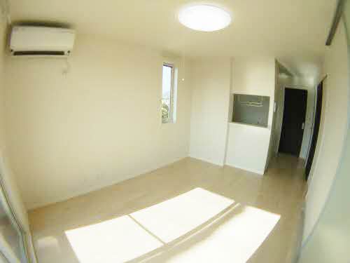 シャーメゾンＢＵＮ 201号-3