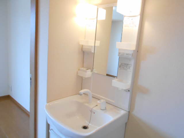 シャーメゾン中園 201号-12