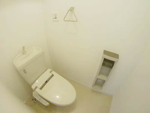 シャーメゾンタウン八重田Ｃ C202号-9