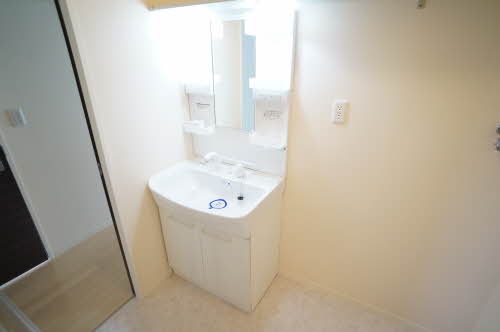 ロイヤル・ガーデン 202号-4