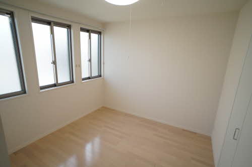 ロイヤル・ガーデン 202号-5