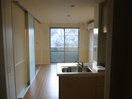 シャーメゾン一高南 202号-2