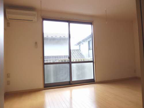 ドミールいつき 102号-3