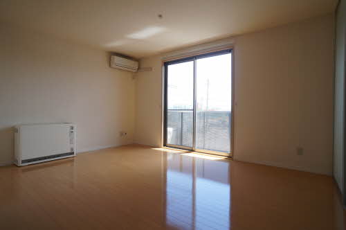 セレナヴィラ 202号-3