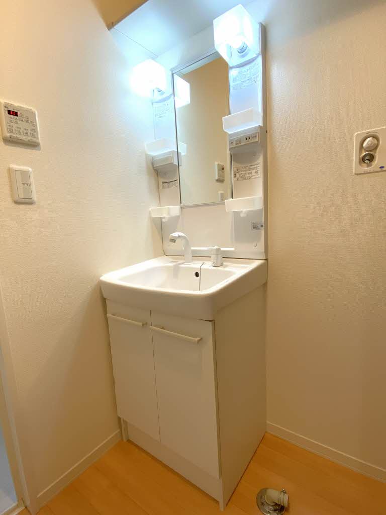 メゾン　ド　コンフォール　Ⅰ 203号-7