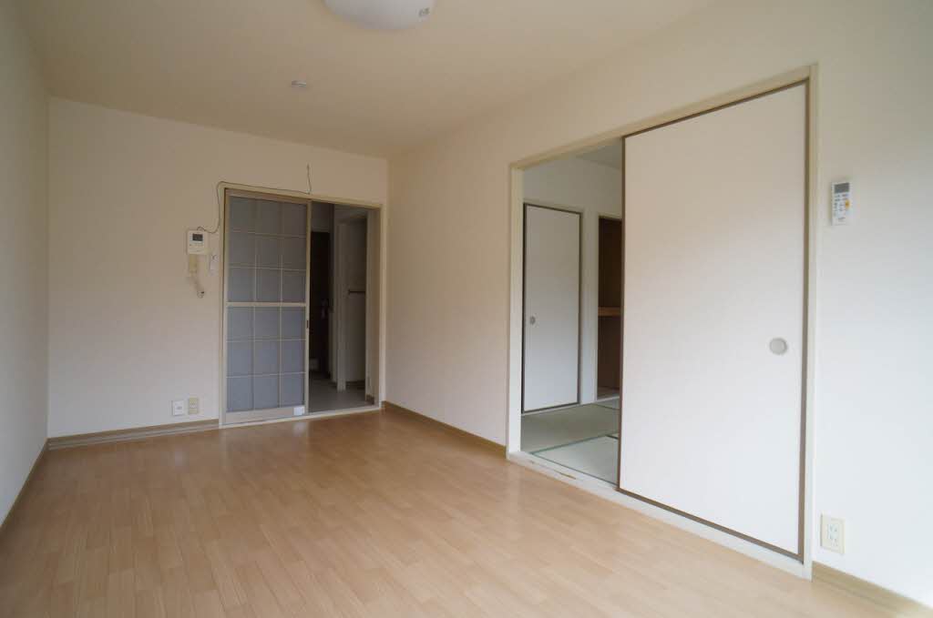 プレシオーサ東黒石野 205号-2