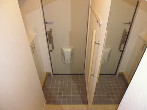 シャーメゾンオーク 201号-13