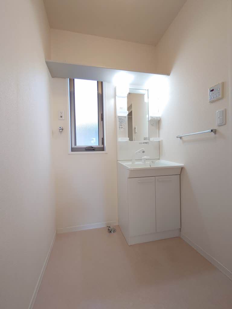 グランシャリオＭ 103号-8