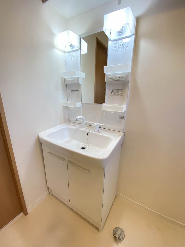 シャーメゾン　西殿 A102号-7