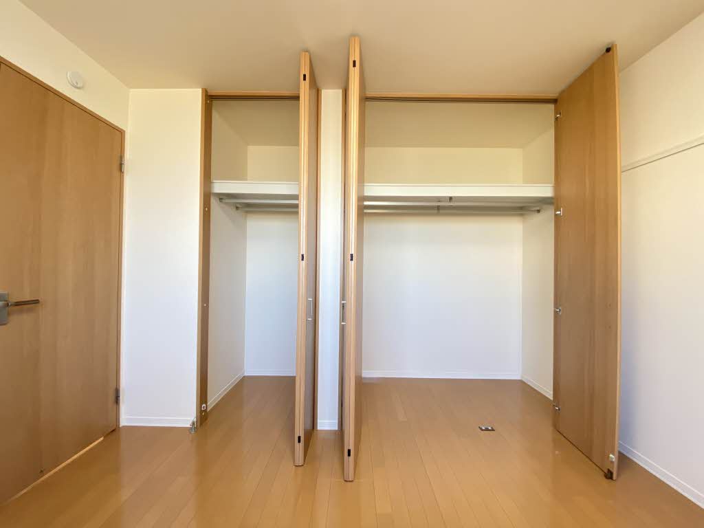 シャーメゾン　西殿 A102号-10