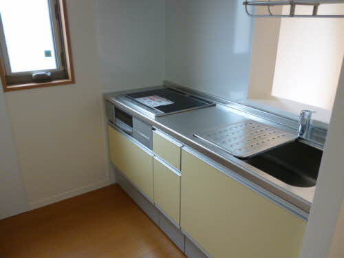 シャーメゾン　西殿 B102号-4